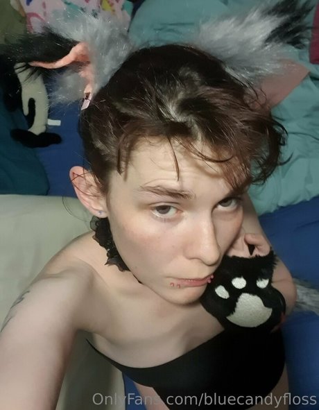 Foto desnuda filtrada de OnlyFans de Bluecandyfloss