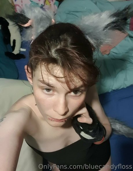 Foto desnuda filtrada de OnlyFans de Bluecandyfloss