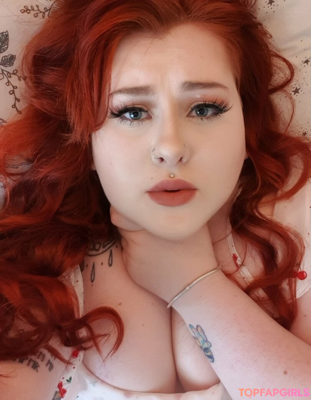 Foto desnuda filtrada de OnlyFans de Uhhitscake #4 Foto desnuda filtrada de OnlyFans de Uhhitscake #4