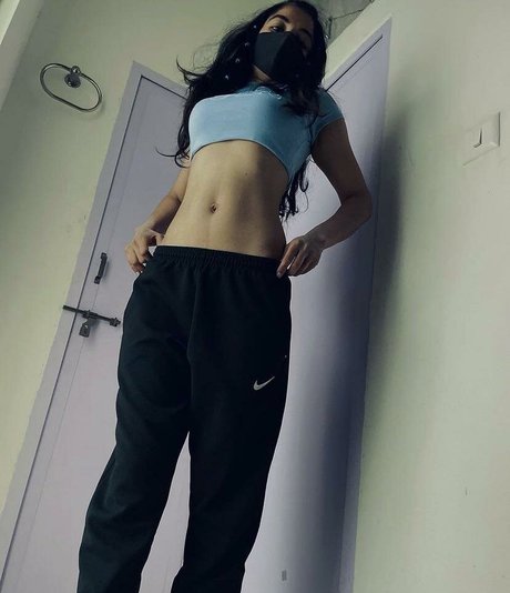 Skinnywaistfitbabe