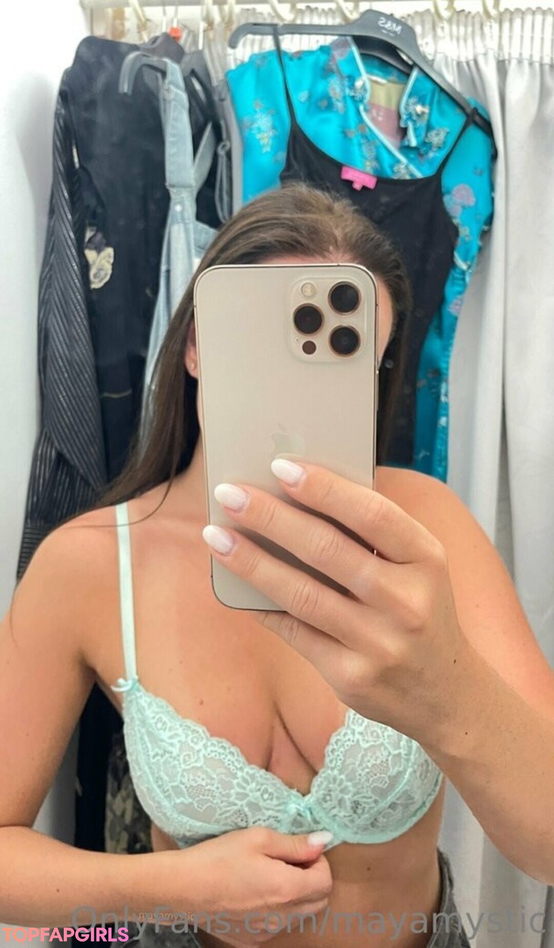 Foto desnuda filtrada de OnlyFans de Mayamystic #3 Foto desnuda filtrada de OnlyFans de Mayamystic #3