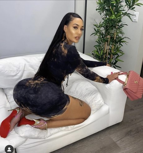 Foto desnuda filtrada de OnlyFans de Gabby Gavino