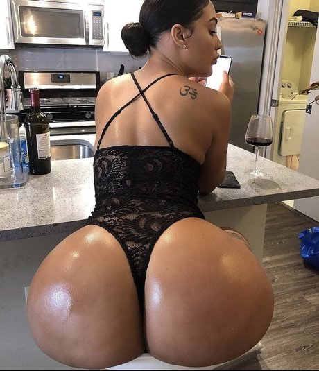 Foto desnuda filtrada de OnlyFans de Gabby Gavino