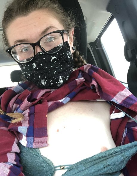 Foto desnuda filtrada de OnlyFans de Mild0ne