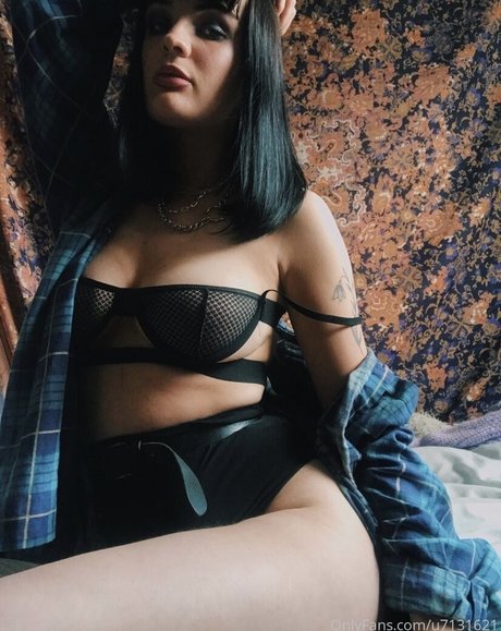 Foto desnuda filtrada de OnlyFans de Elly Stephenson