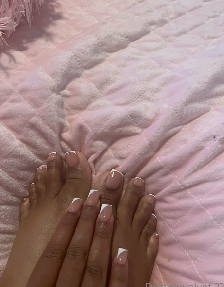 Foto desnuda filtrada de OnlyFans de Drippinvelvet