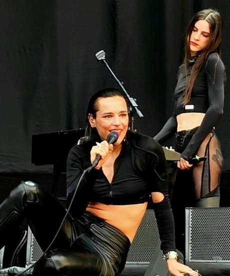 Jehnny Beth