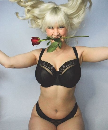 Foto desnuda filtrada de OnlyFans de Saterra