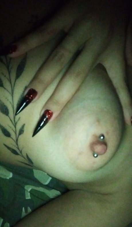 Foto desnuda filtrada de OnlyFans de Kauyza Danthara