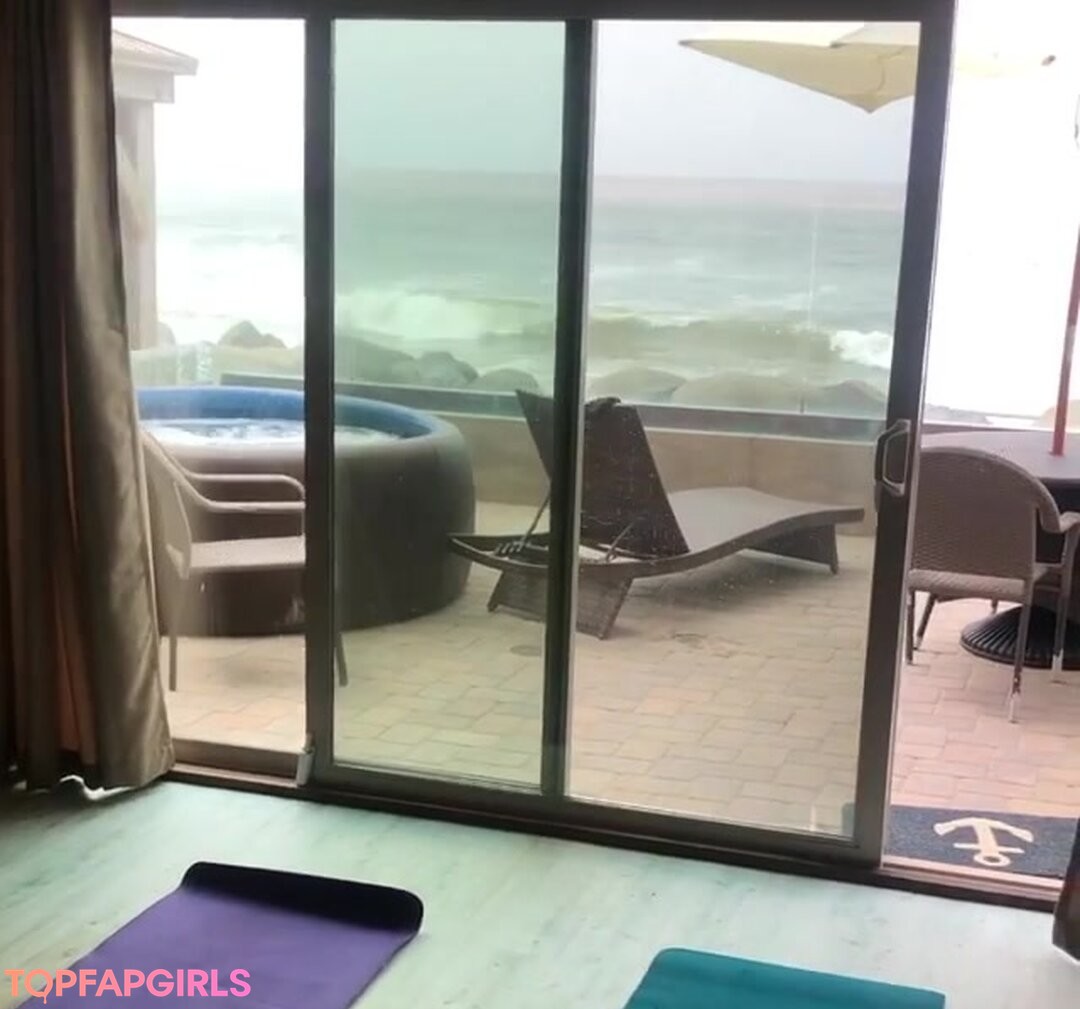 Foto desnuda filtrada de OnlyFans de Chloe East #98 Foto desnuda filtrada de OnlyFans de Chloe East #98