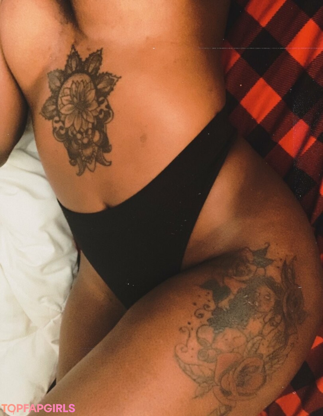 Foto desnuda filtrada de OnlyFans de Crushvelvet #109 Foto desnuda filtrada de OnlyFans de Crushvelvet #109