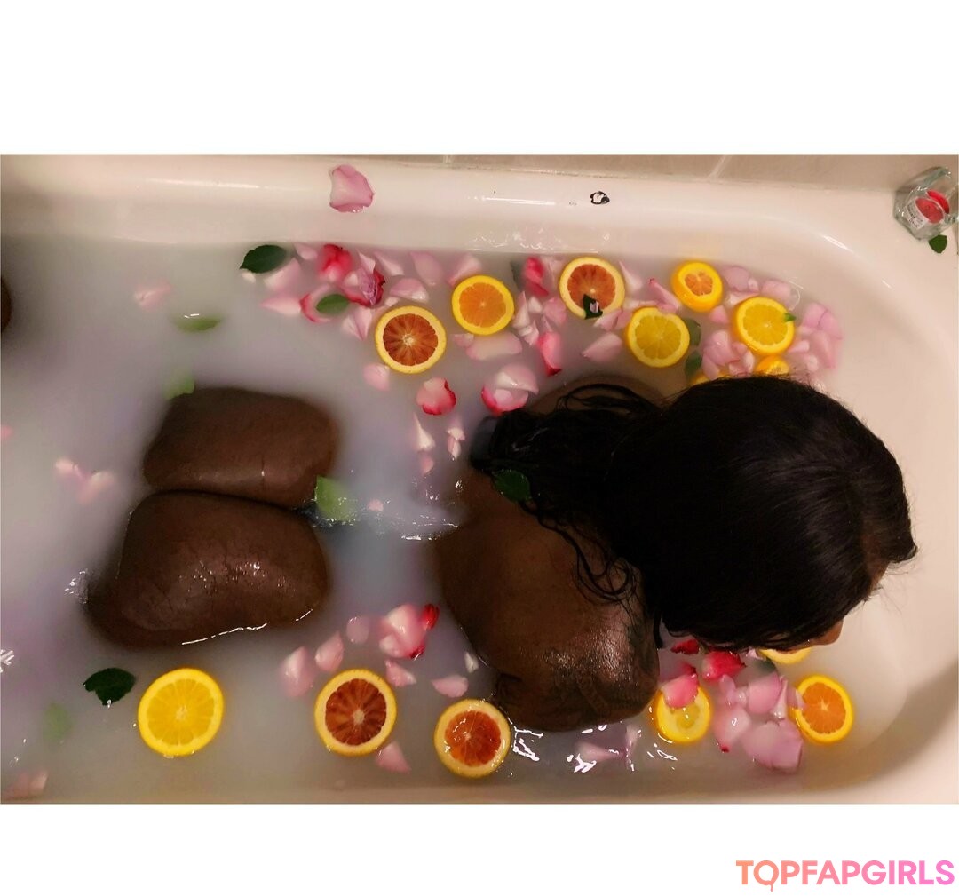 Foto desnuda filtrada de OnlyFans de Crushvelvet #216 Foto desnuda filtrada de OnlyFans de Crushvelvet #216