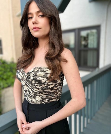 Molly Gordon