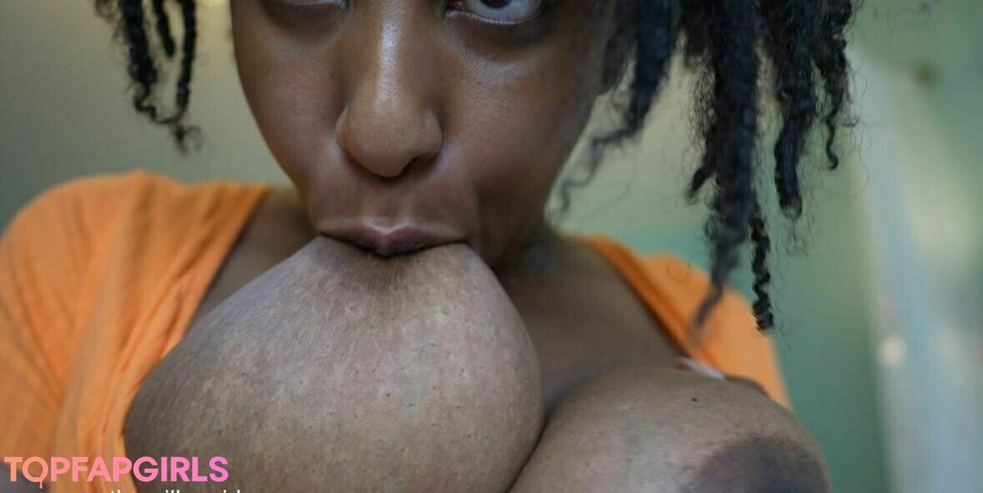 Foto desnuda filtrada de OnlyFans de Themilkmaide #23 Foto desnuda filtrada de OnlyFans de Themilkmaide #23