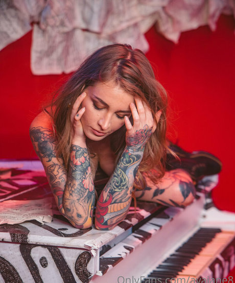 Avajane8