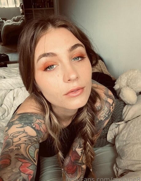 Avajane8