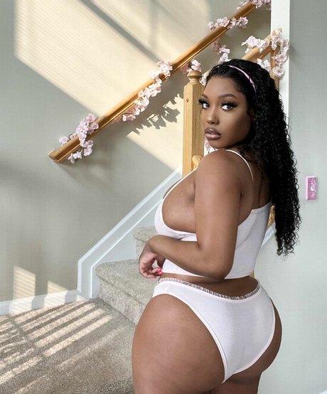 Foto desnuda filtrada de OnlyFans de Chawanda Love