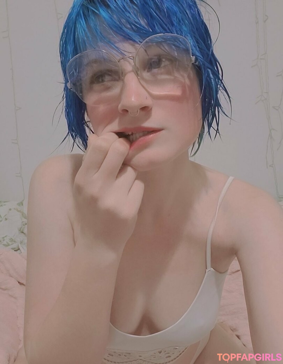 Foto desnuda filtrada de OnlyFans de Lolllipollly #16 Foto desnuda filtrada de OnlyFans de Lolllipollly #16