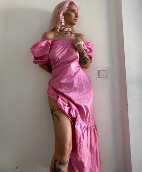 Pinkarosalina