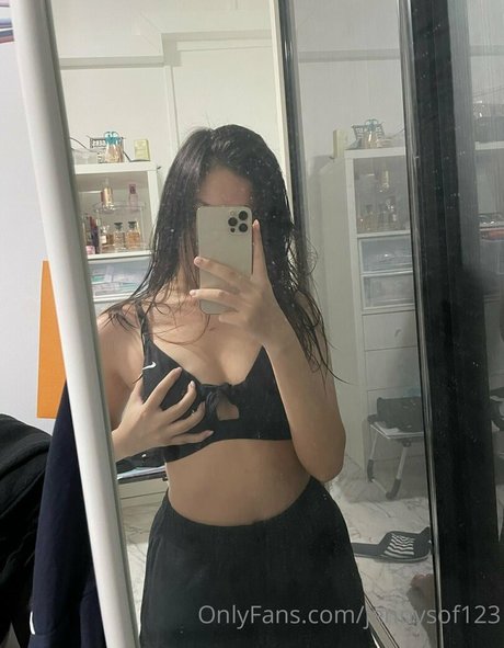 Foto desnuda filtrada de OnlyFans de Jennysof123