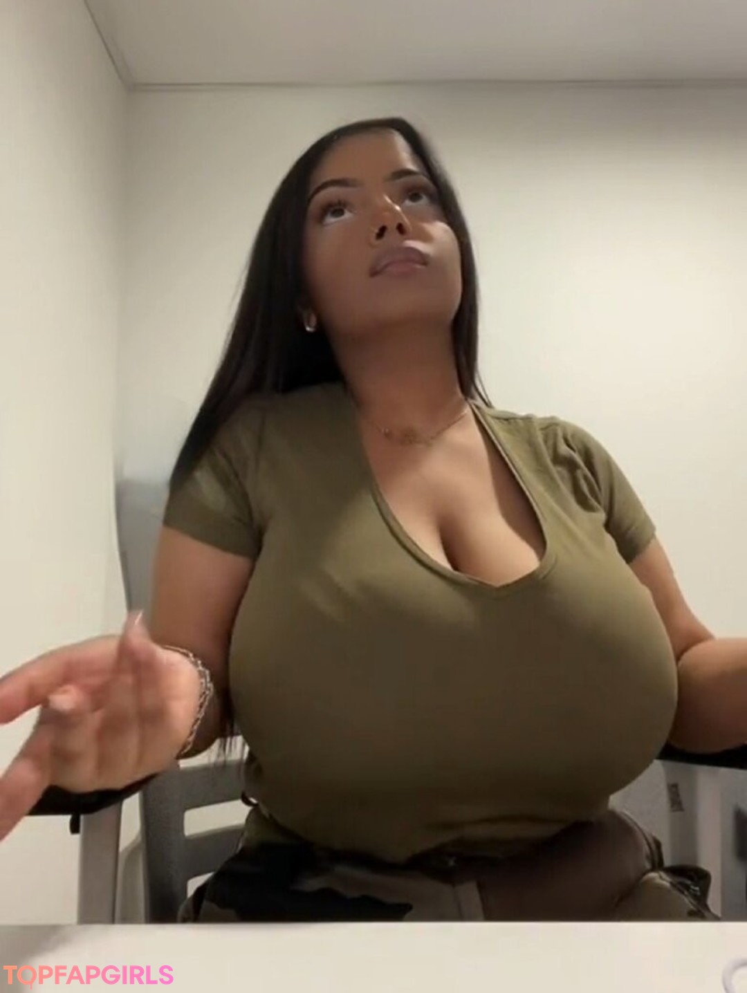 Foto desnuda filtrada de OnlyFans de Zina Hadid #365 Foto desnuda filtrada de OnlyFans de Zina Hadid #365