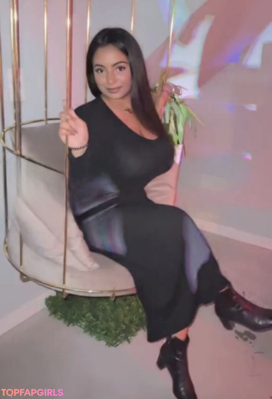 Foto desnuda filtrada de OnlyFans de Zina Hadid #366 Foto desnuda filtrada de OnlyFans de Zina Hadid #366