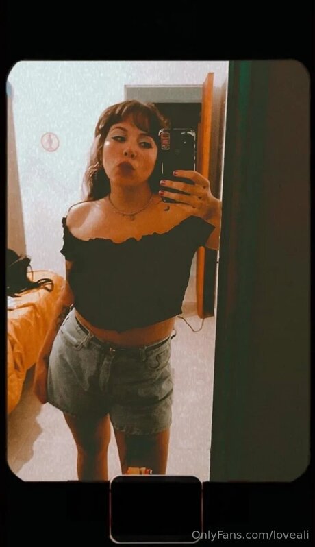 Foto desnuda filtrada de OnlyFans de Loveali