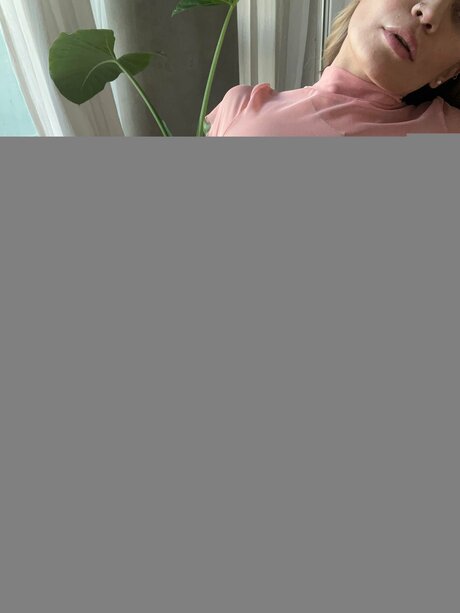 Foto desnuda filtrada de OnlyFans de Minakraav