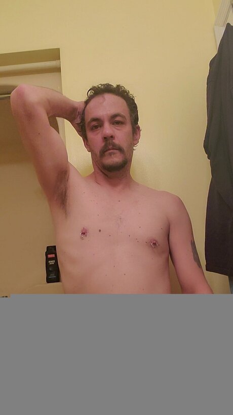 Foto desnuda filtrada de OnlyFans de Somejeepdude