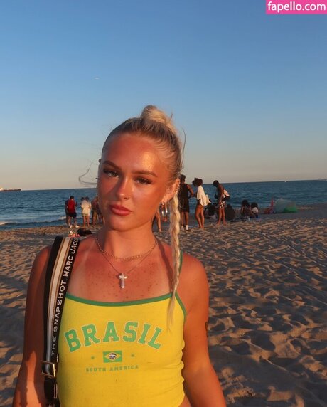 Foto desnuda filtrada de OnlyFans de Gracie Dyer