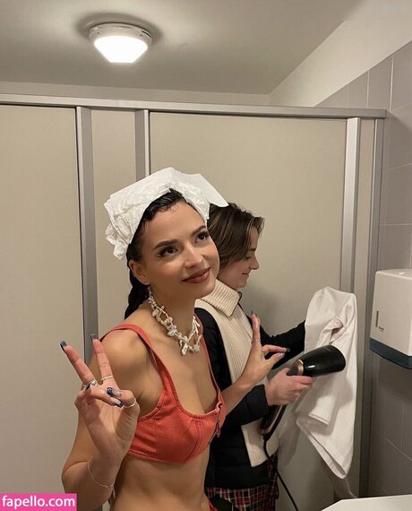 Foto desnuda filtrada de OnlyFans de Nina Chuba