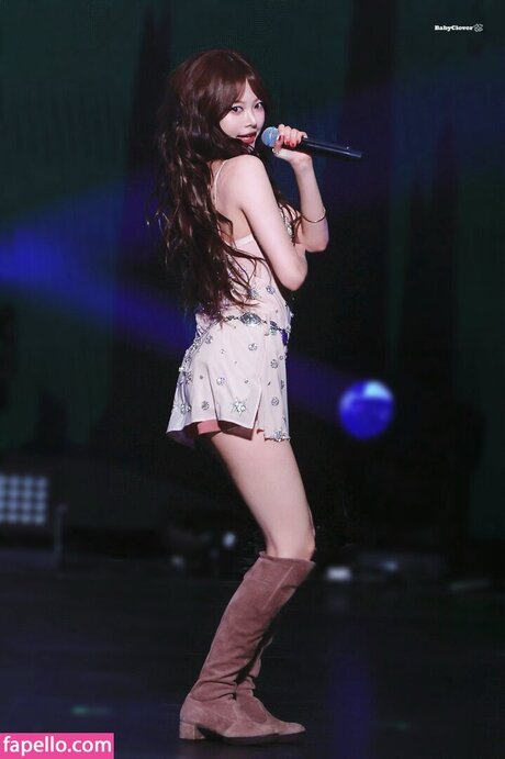 Hong Eunchae 홍은채