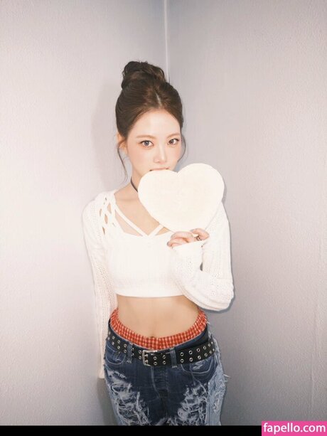 Hong Eunchae 홍은채