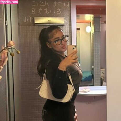 Pinkhealz, Xyshams