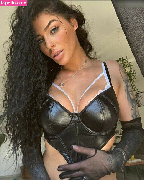 Eleyna Rei