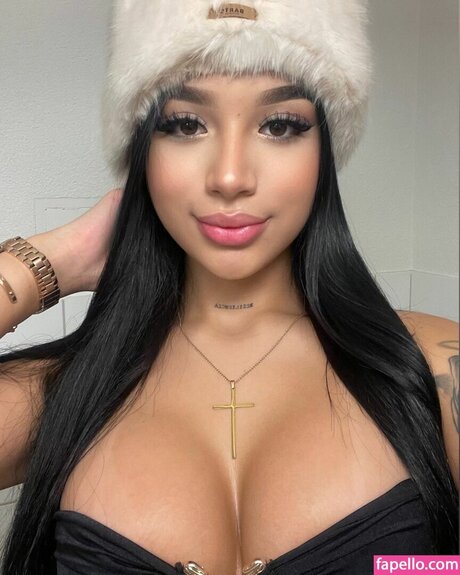 Foto desnuda filtrada de OnlyFans de Esmeralda Arango