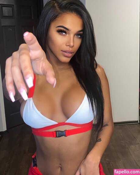 Sydney Thompson
