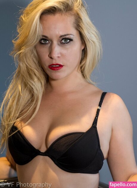 Eve On Adultfolio