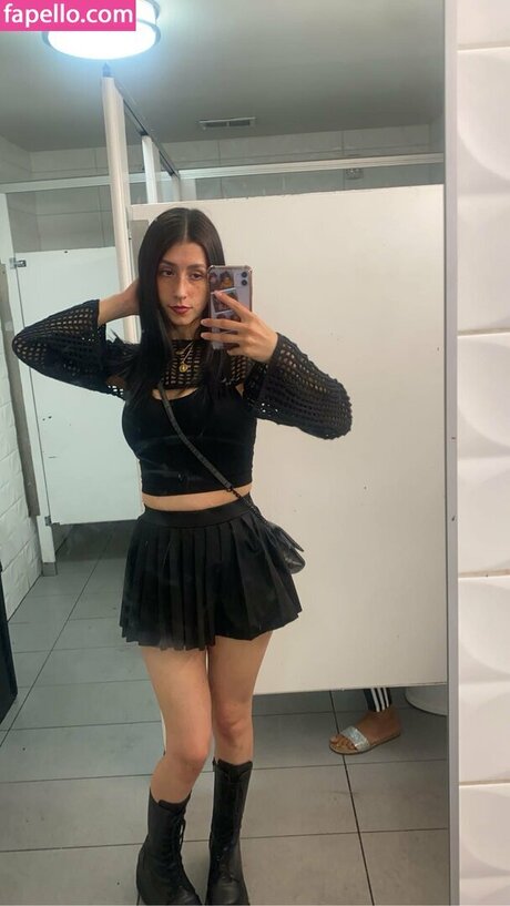 Foto desnuda filtrada de OnlyFans de Nevaevaaaaa