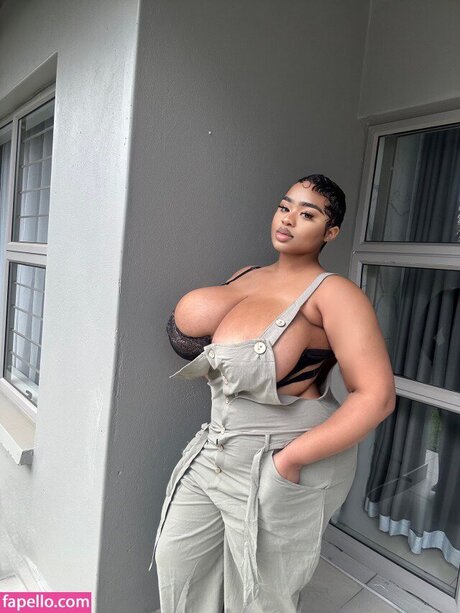 Foto desnuda filtrada de OnlyFans de Kimmanana