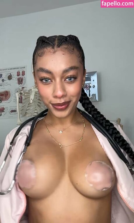 Foto desnuda filtrada de OnlyFans de Antnia Mackenzie