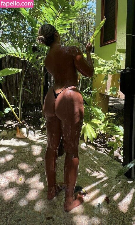 Foto desnuda filtrada de OnlyFans de Natalie Gessey