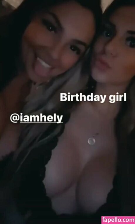 Foto desnuda filtrada de OnlyFans de Helene Boudreau Iamhely