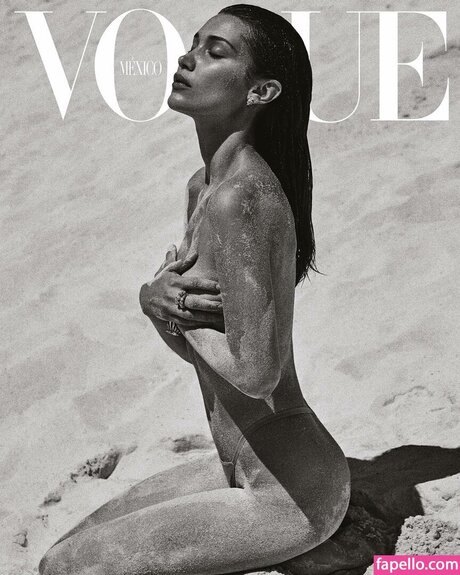 Foto desnuda filtrada de OnlyFans de Bellahadid