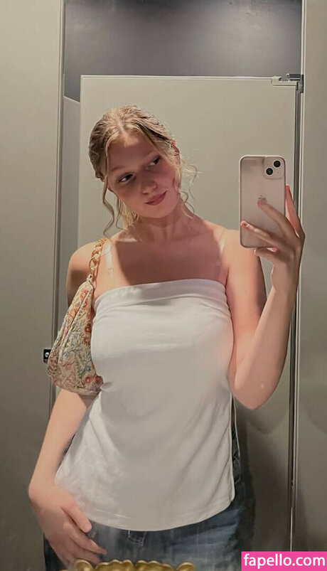 Foto desnuda filtrada de OnlyFans de Marianne Filiatrault