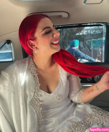 Jasmine Sandlas