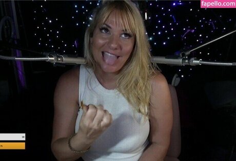Foto desnuda filtrada de OnlyFans de Asmr Southernbell
