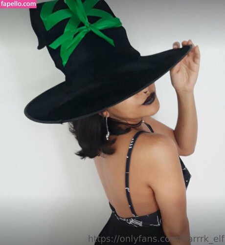 Foto desnuda filtrada de OnlyFans de Dark Elf