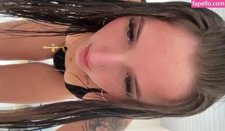 Foto desnuda filtrada de OnlyFans de Raissa Yasz