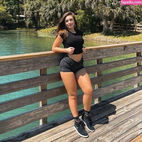 Savannah Dexter